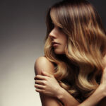 Bond-Repair in der Haarpflege: Was während einer Behandlung in der Haarfaser passiert